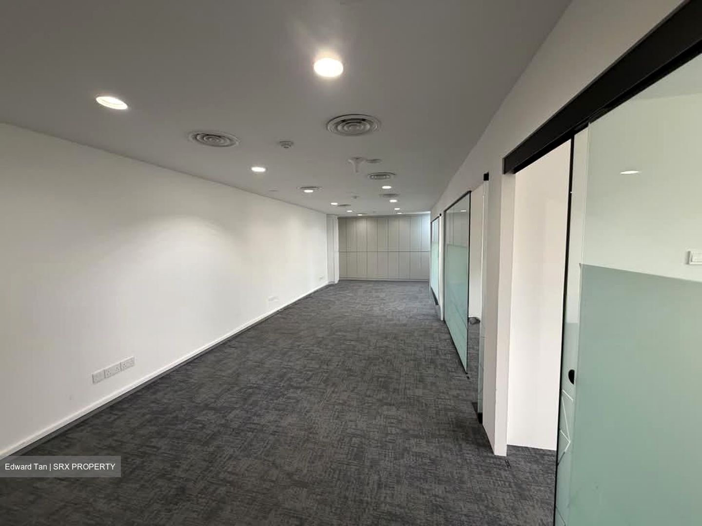 Peninsula Plaza (D6), Office #606270131